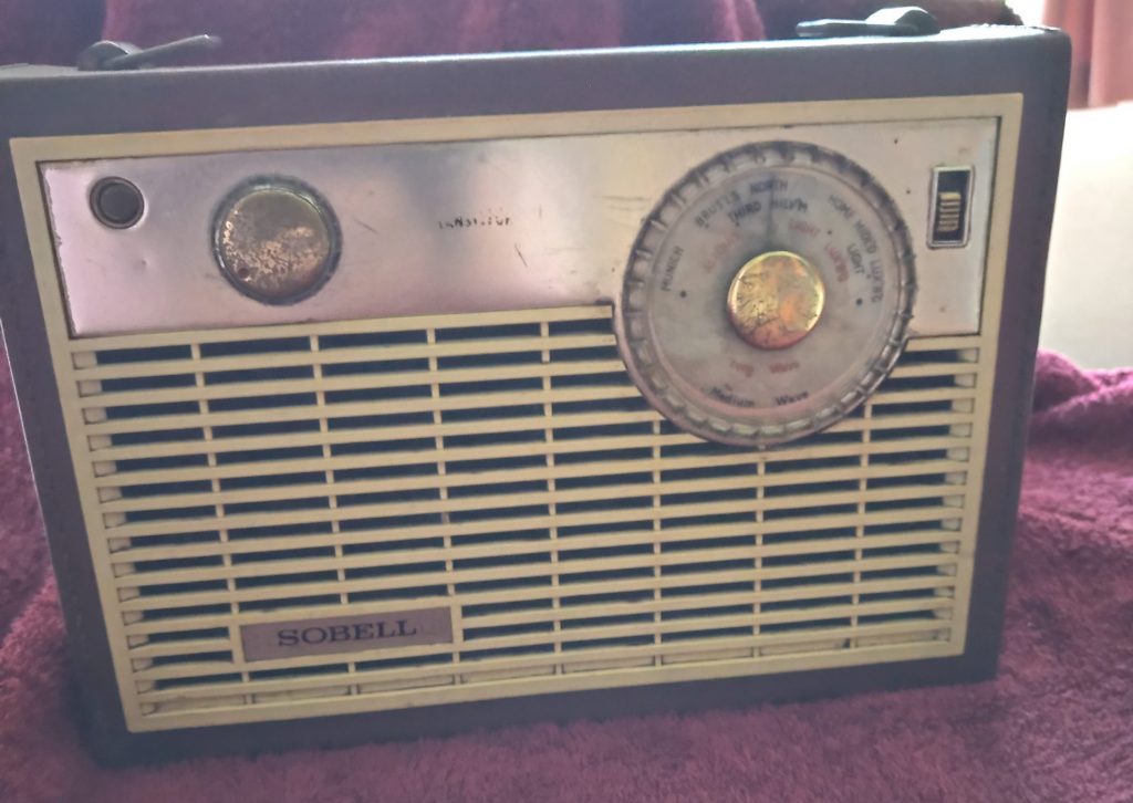 MR Gifts radio